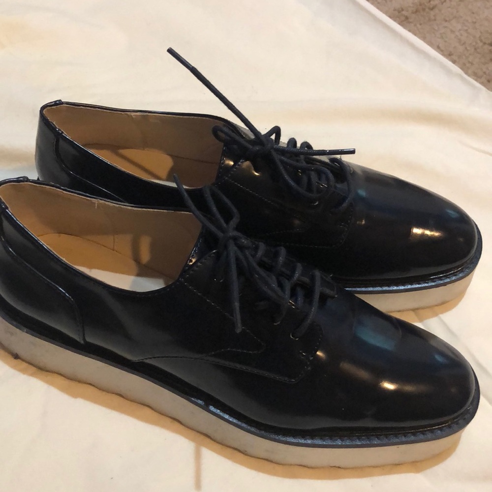 Zara lace up